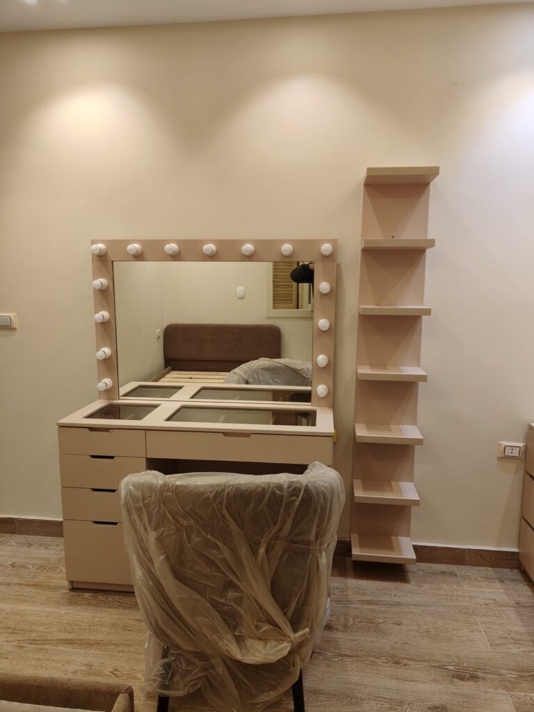 Additional angle of bedroom furniture project by Topniture.