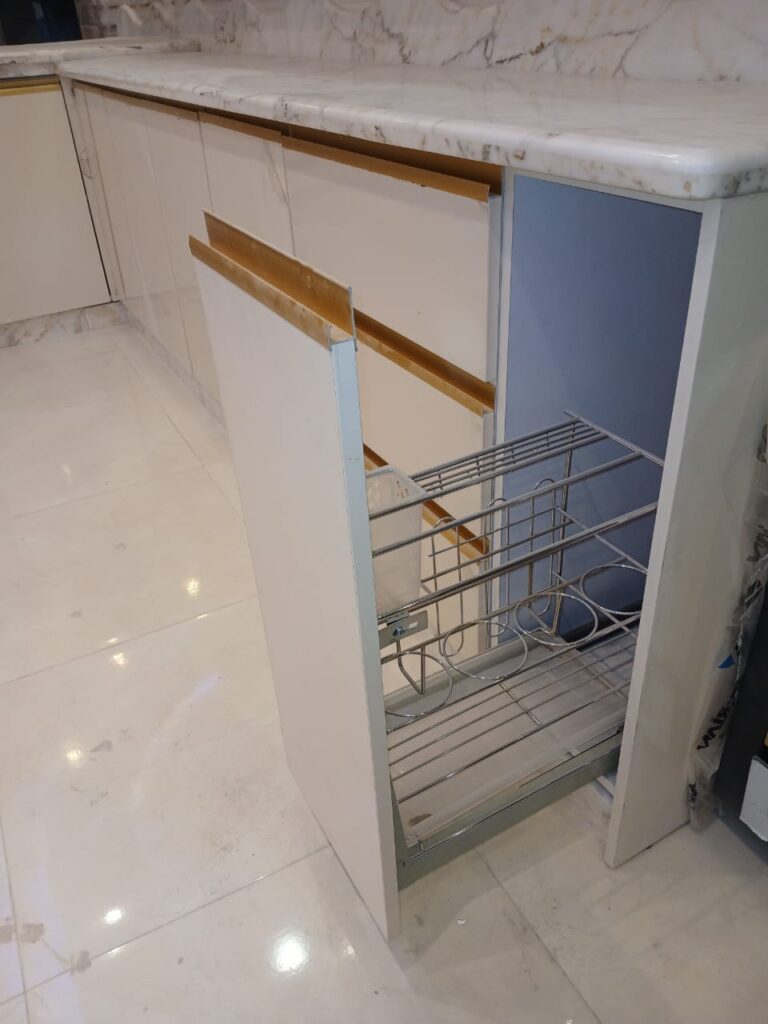 Kitchen furniture installation by Topniture